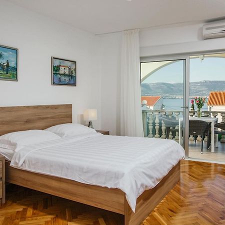 Apartments Bago Trogir Luaran gambar