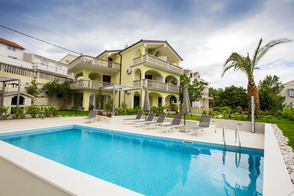 Apartments Bago Trogir Luaran gambar