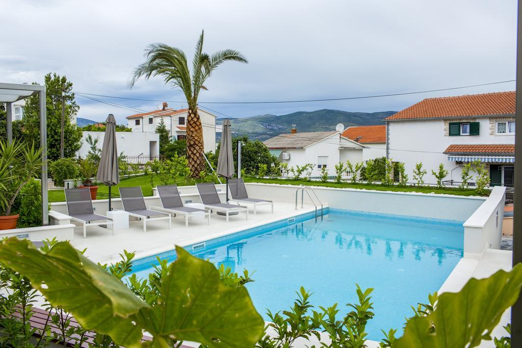 Apartments Bago Trogir Luaran gambar