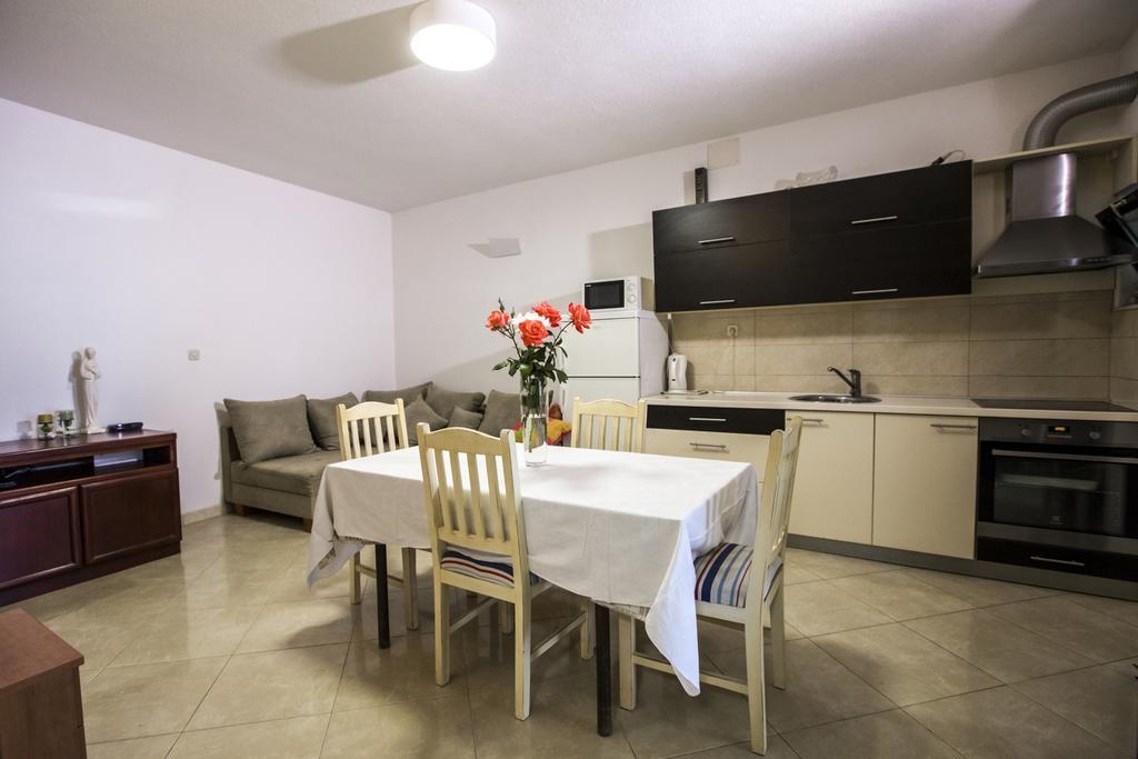 Apartments Bago Trogir Luaran gambar