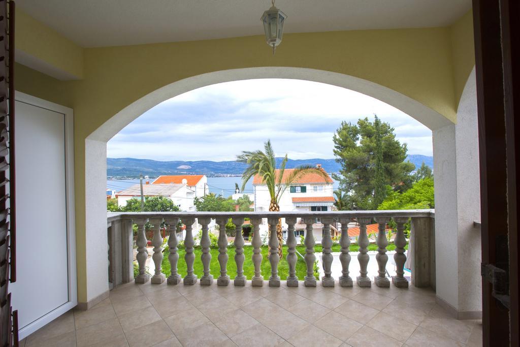 Apartments Bago Trogir Luaran gambar