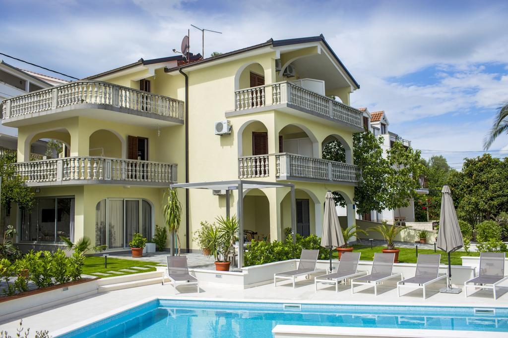 Apartments Bago Trogir Luaran gambar