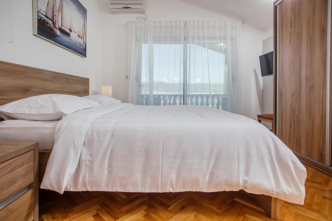 Apartments Bago Trogir Luaran gambar